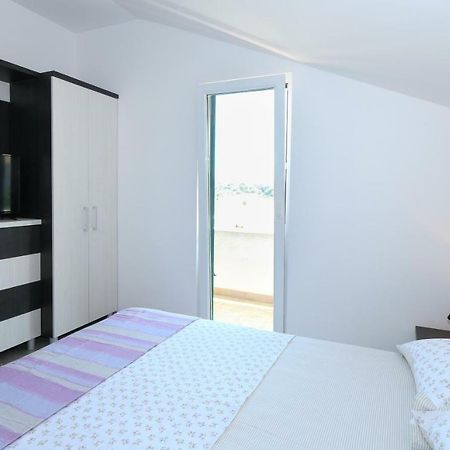 Apartments Jadranka Ловіште Екстер'єр фото