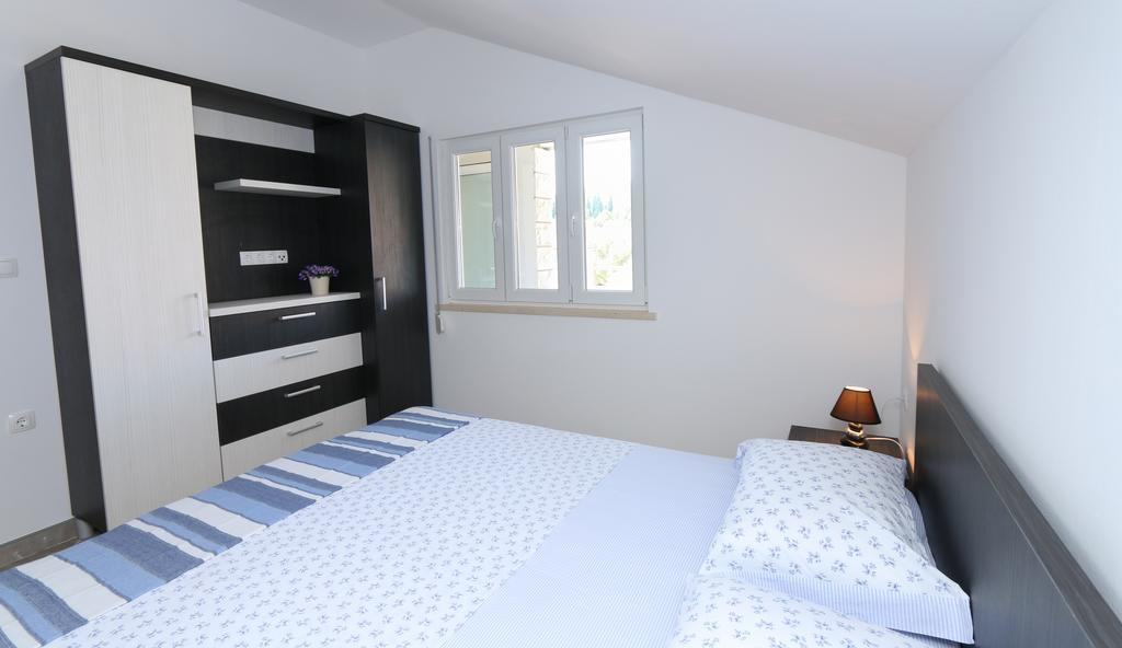 Apartments Jadranka Ловіште Екстер'єр фото