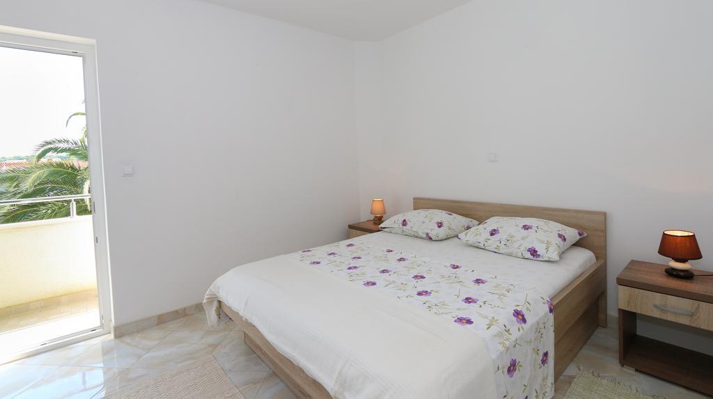 Apartments Jadranka Ловіште Екстер'єр фото