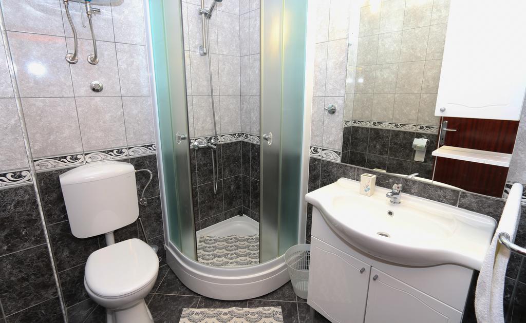 Apartments Jadranka Ловіште Екстер'єр фото