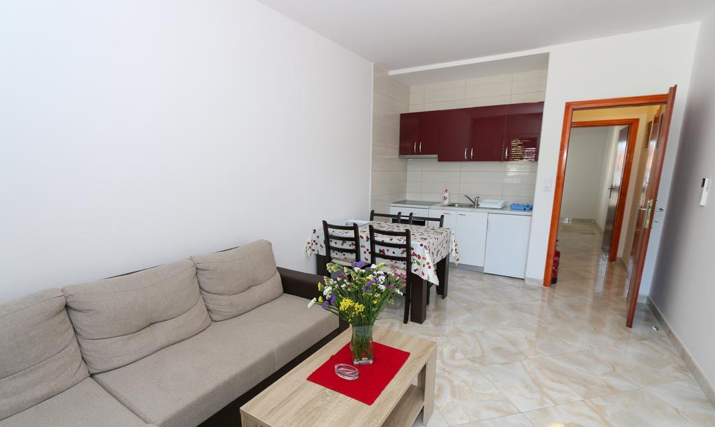 Apartments Jadranka Ловіште Екстер'єр фото