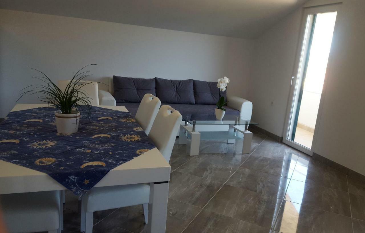 Apartments Jadranka Ловіште Екстер'єр фото