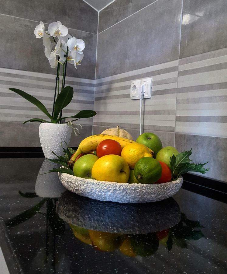 Apartments Jadranka Ловіште Екстер'єр фото